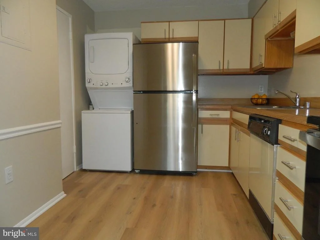 Photo of Unit 3802 at 15115 INTERLACHEN DRIVE