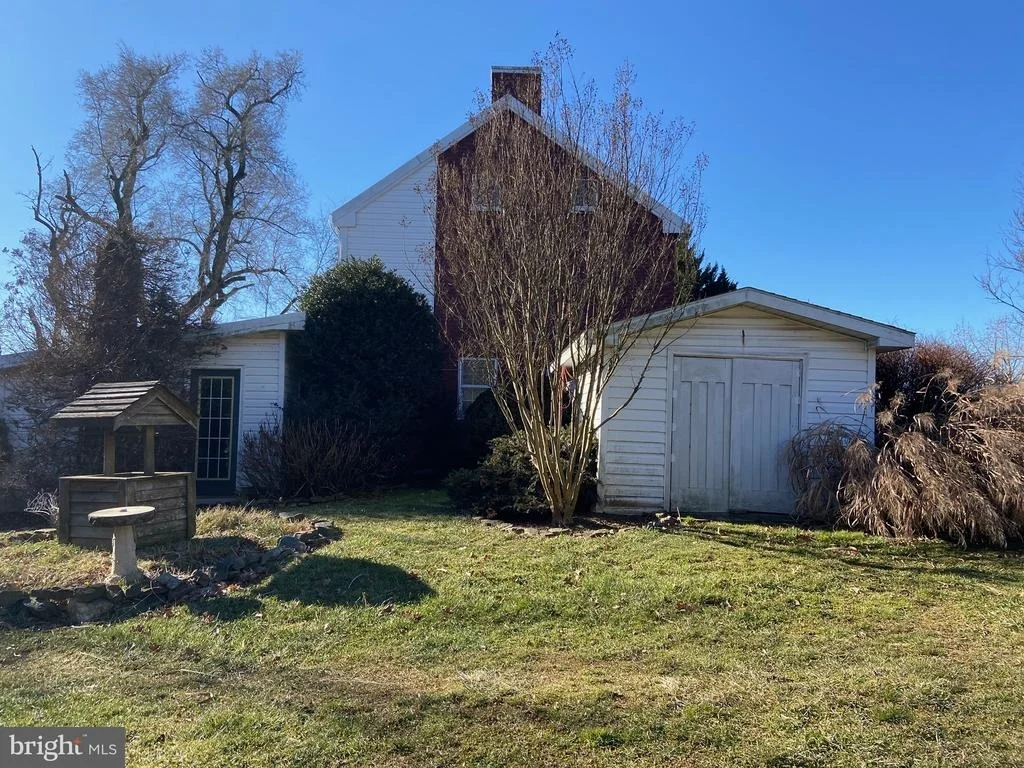 Photo of 3823 ROUNDTREE ROAD