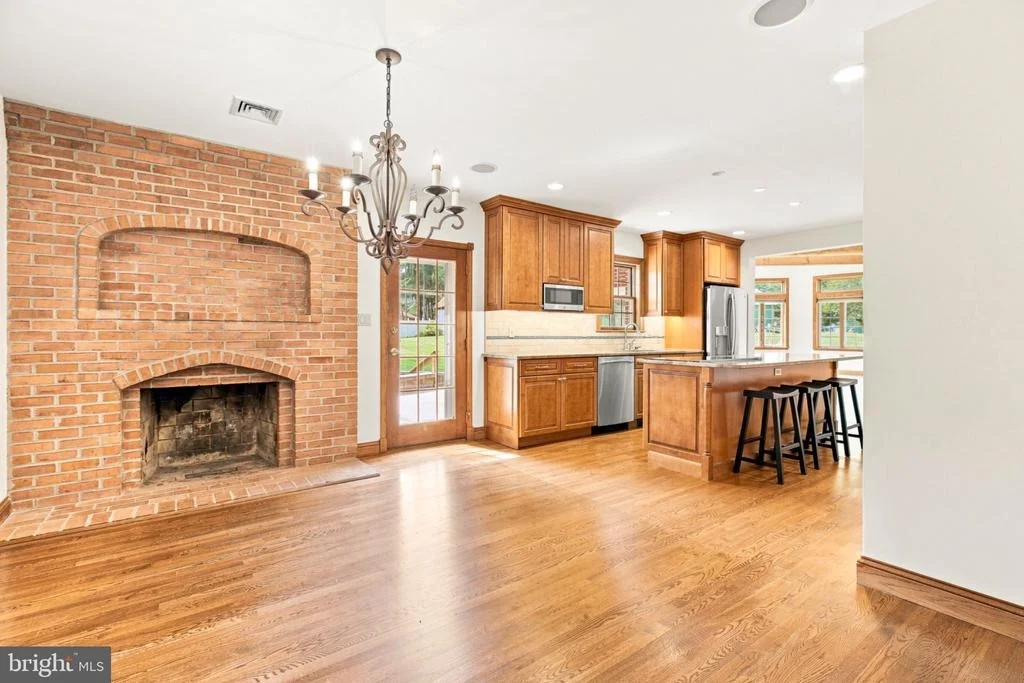 Photo of 318 DUXBURY ROAD