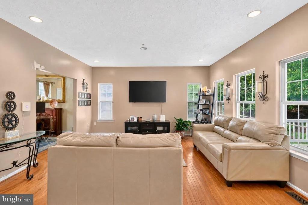 Photo of 9106 HELMSLEY DRIVE