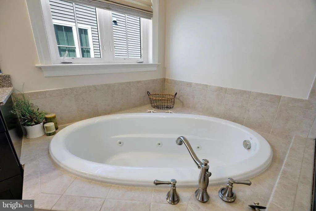Photo of 2926 LEVEE DRIVE