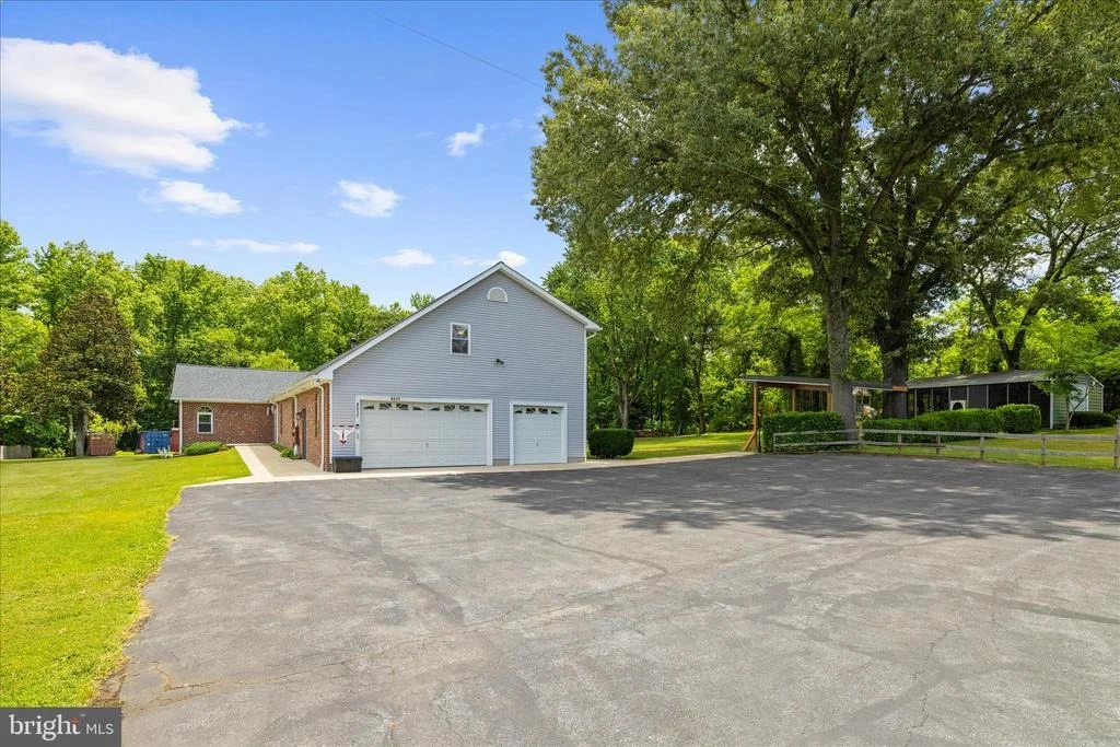 Photo of 8517 NEW CUT ROAD