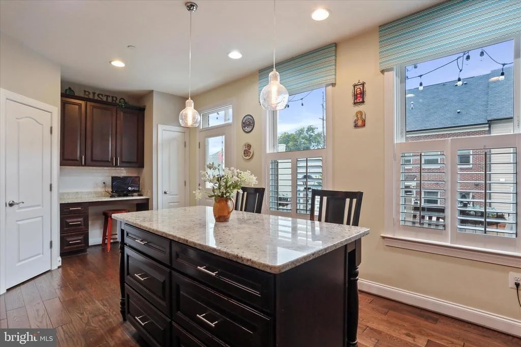 Photo of 20 MAXWELL SQUARE