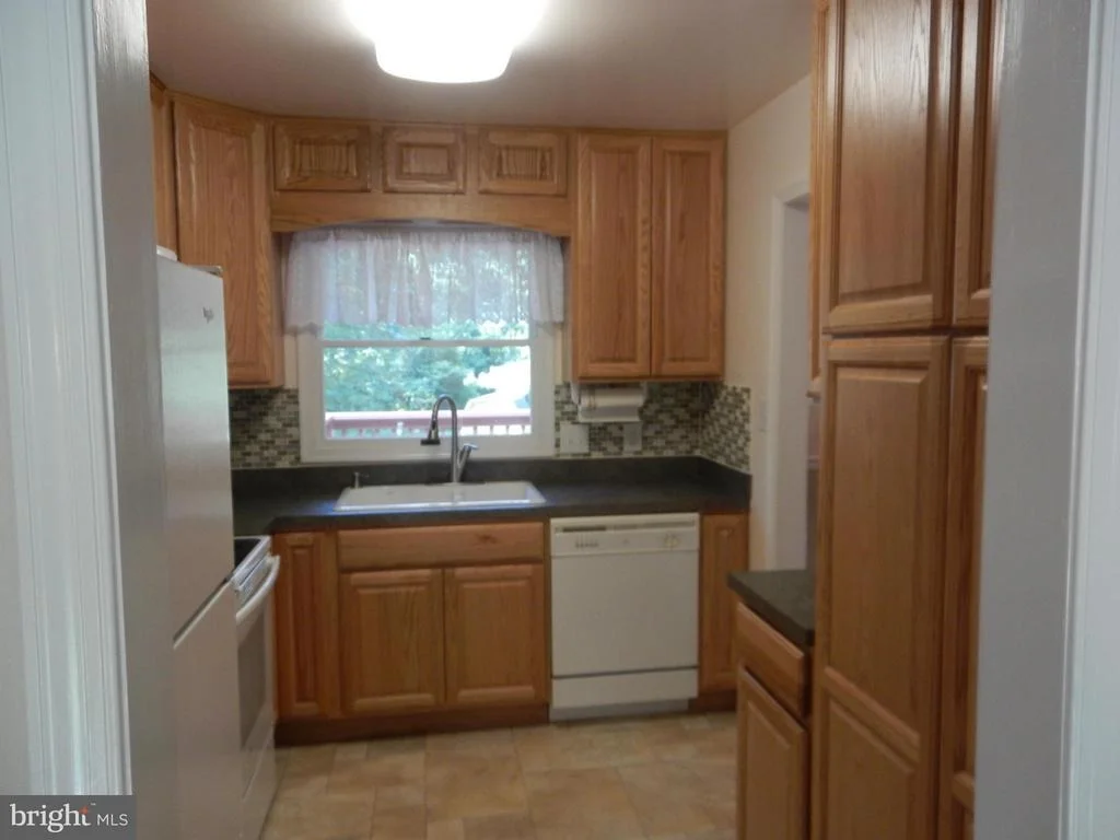 Photo of 45286 BAREFOOT DRIVE