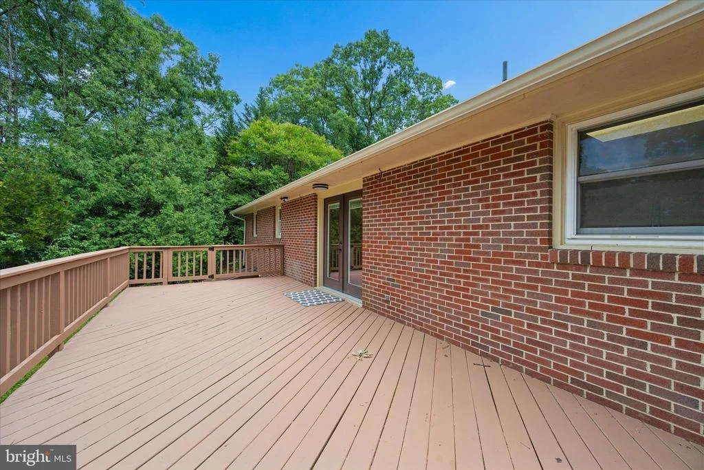 Photo of 7052 LINGANORE ROAD