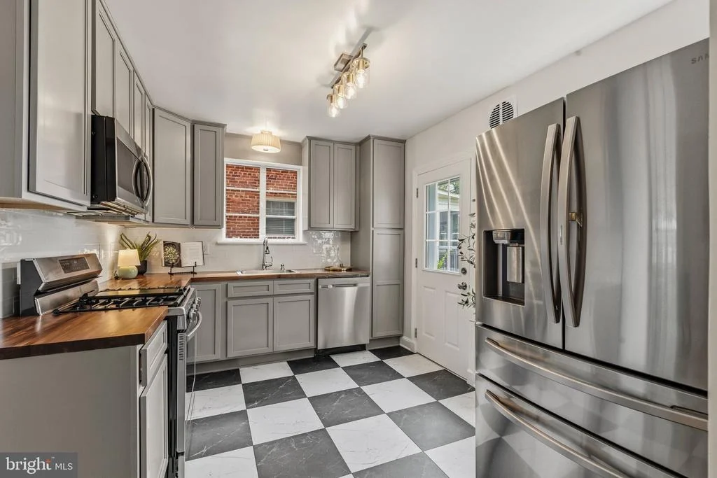 Photo of 8232 EASTERN AVENUE NW