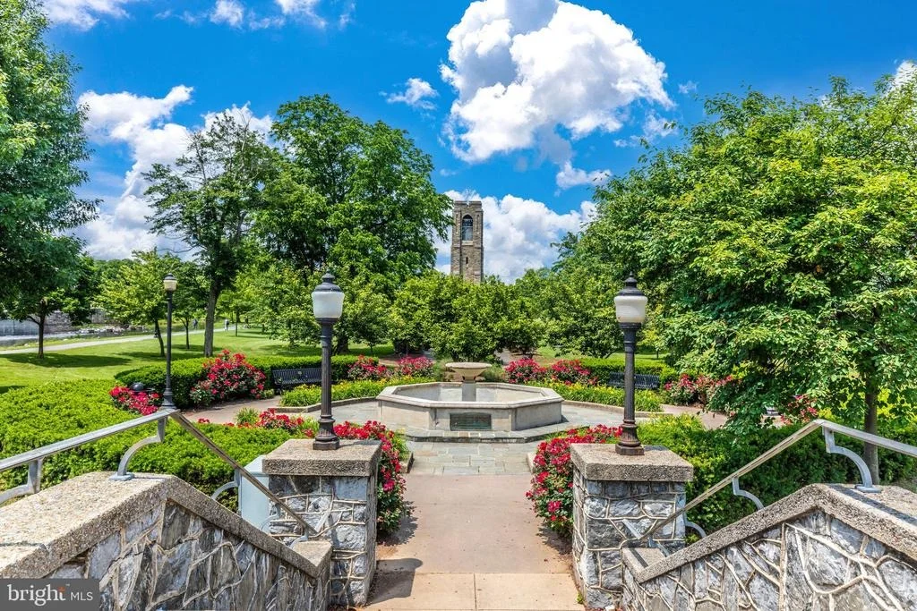 Photo of 412 CARROLL PARKWAY