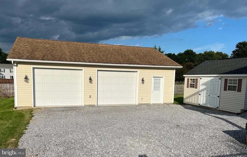 Photo of 15932 HIBISCUS DRIVE