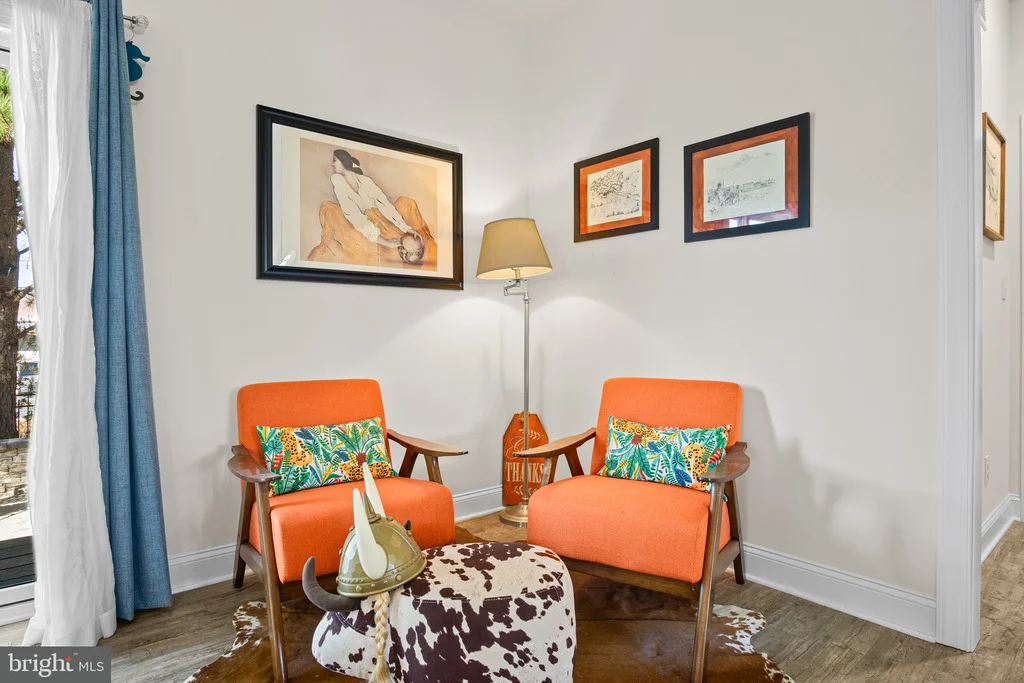 Photo of 226 UNIVERSITY DRIVE