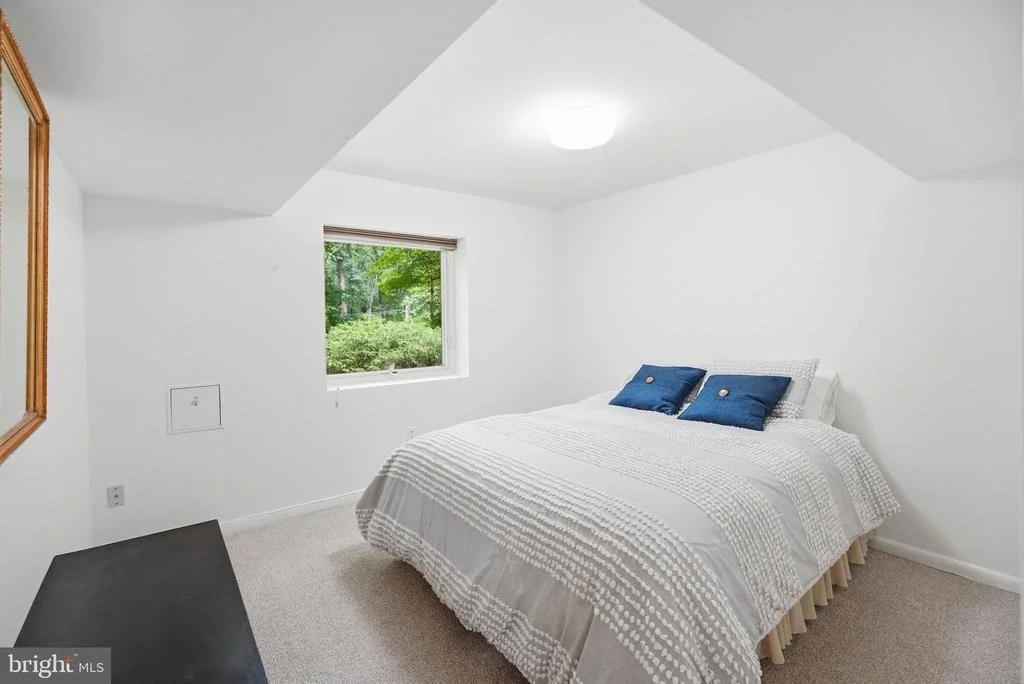Photo of 11213 ANGUS PLACE