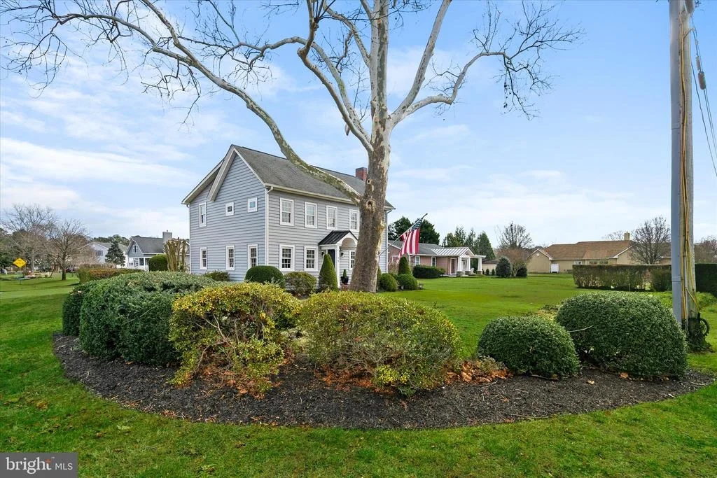 Photo of 15 WEST AVENUE