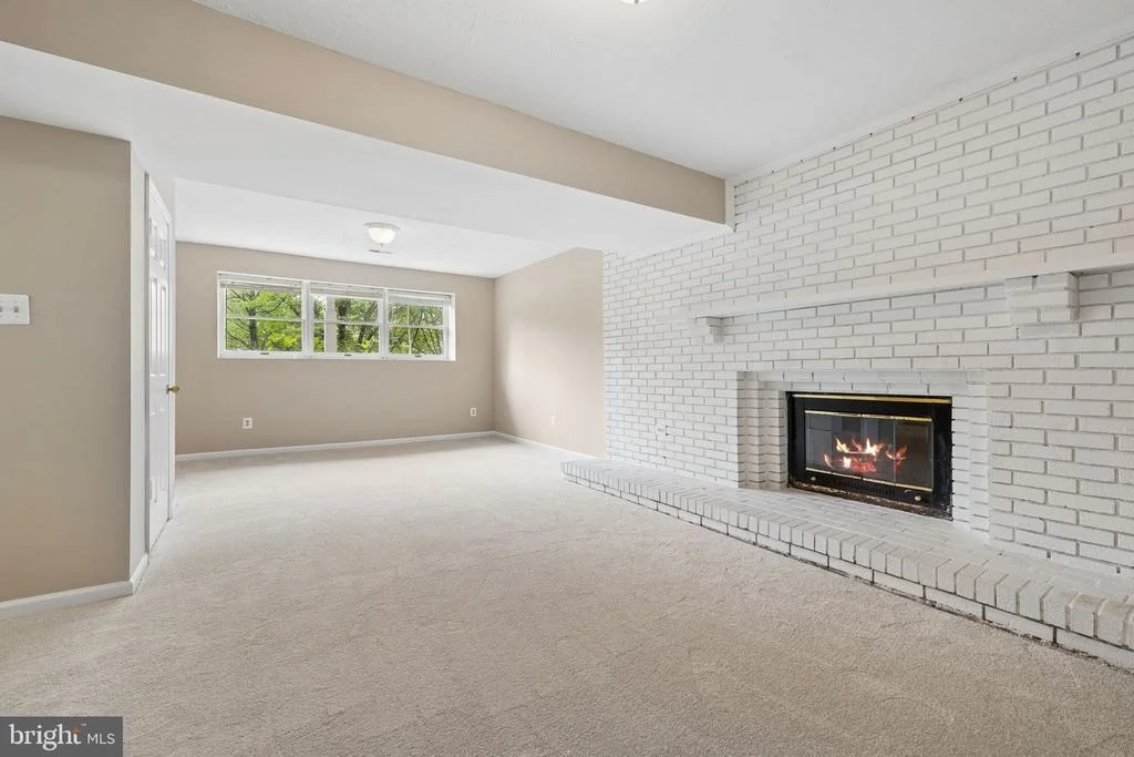 Photo of 15922 EDGEWOOD DRIVE