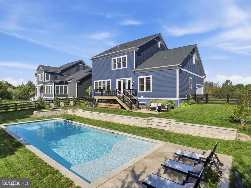 Photo of 25970 LIQUIDAMBAR LANE