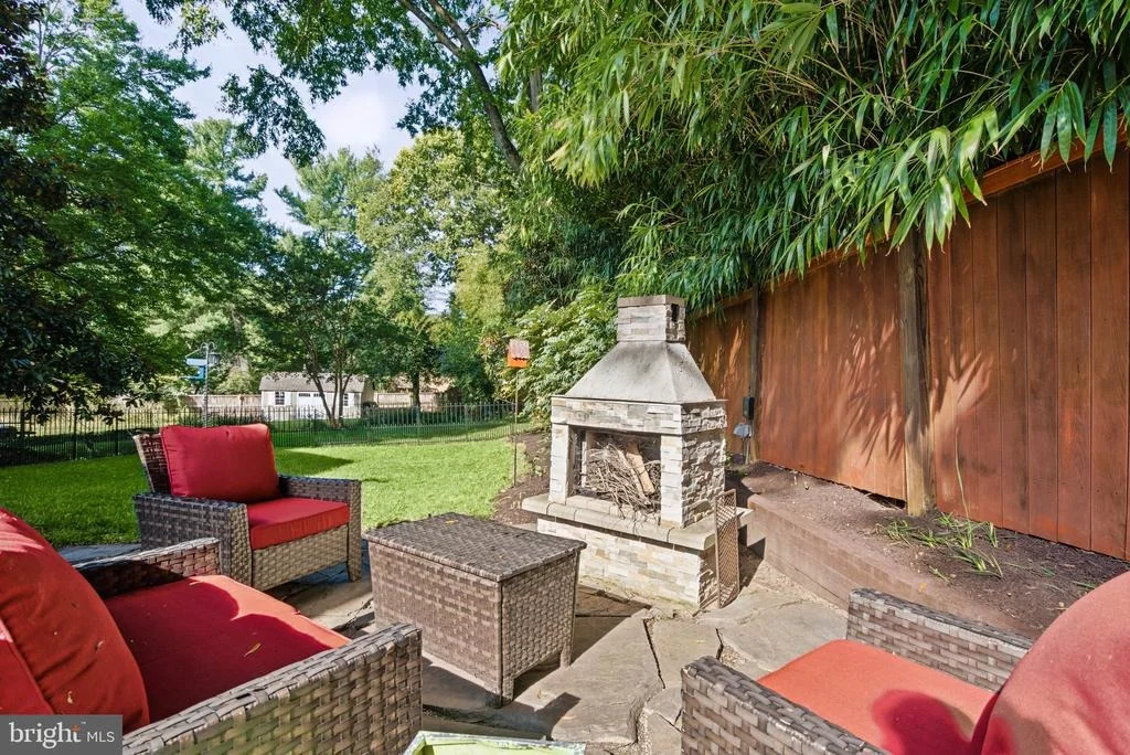 Photo of 7609 MIDDAY LANE