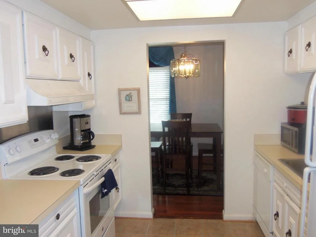 Photo of Unit 82F at 3632 GLENEAGLES DRIVE
