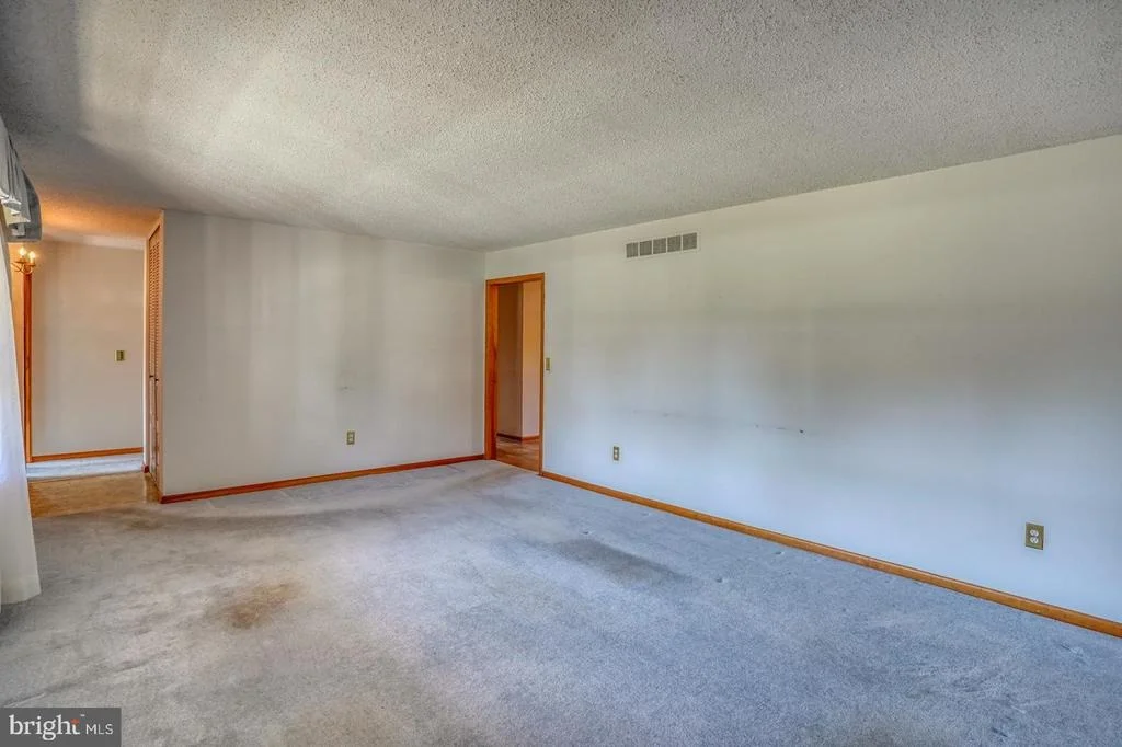 Photo of 54 MEADOW GLEN DRIVE