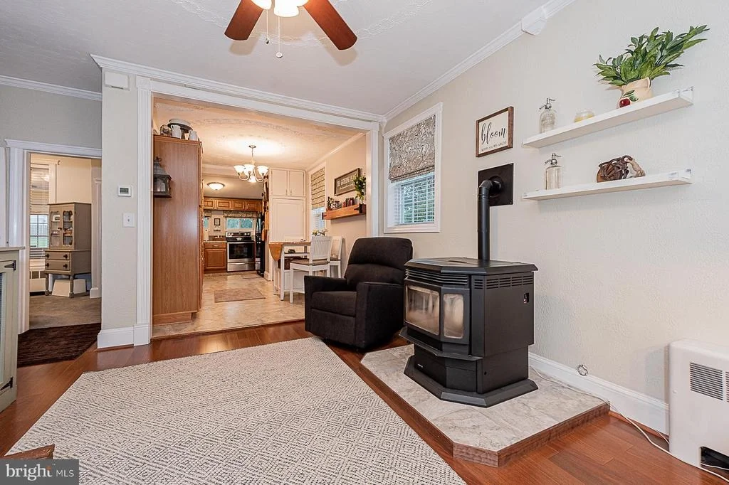 Photo of 8013 TELEGRAPH ROAD