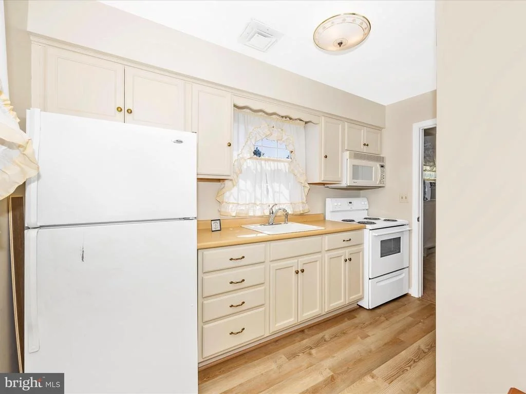 Photo of 17515 DOCTOR BIRD ROAD
