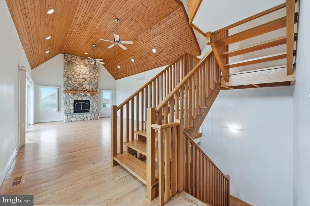 Photo of 160 CLIFFVIEW DRIVE