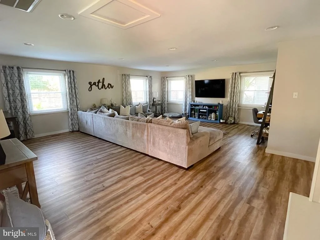 Photo of 12118 MACKELL LANE