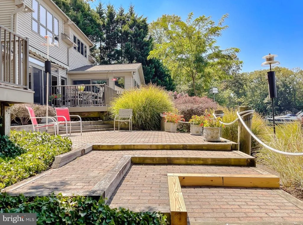 Photo of 369 DEER DRIVE