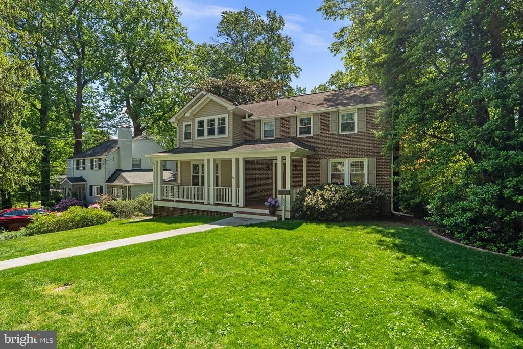 Photo of 213 CRESTMOOR CIRCLE