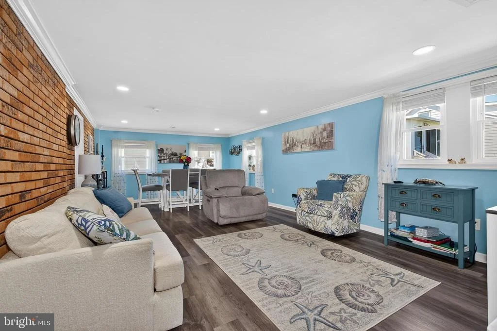 Photo of 6704 RIVER DRIVE ROAD