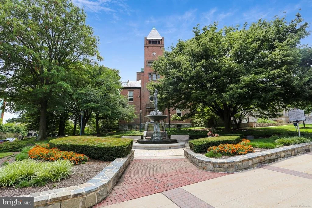 Photo of 4116 BEVERLY ROAD