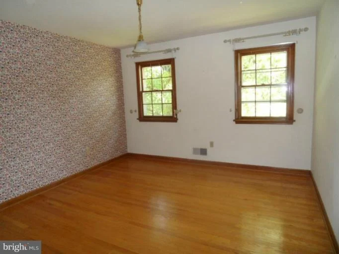 Photo of 5803 MEADOW DRIVE
