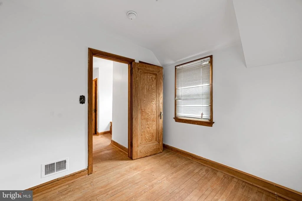 Photo of 1124 45TH PLACE SE