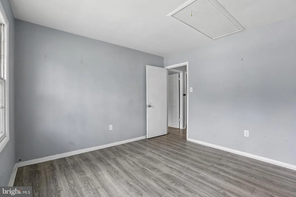 Photo of 720 CHAPELGATE DRIVE