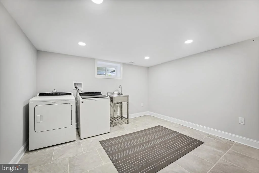 Photo of 9513 BILTMORE DRIVE