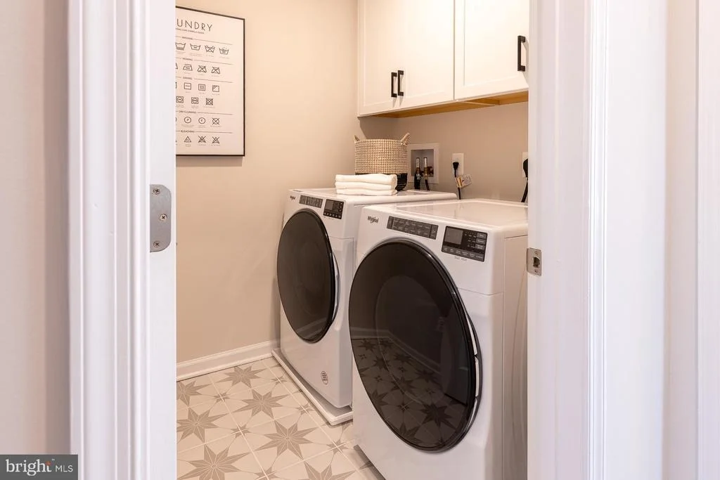 Photo of 9988B JUSTIFY RUN