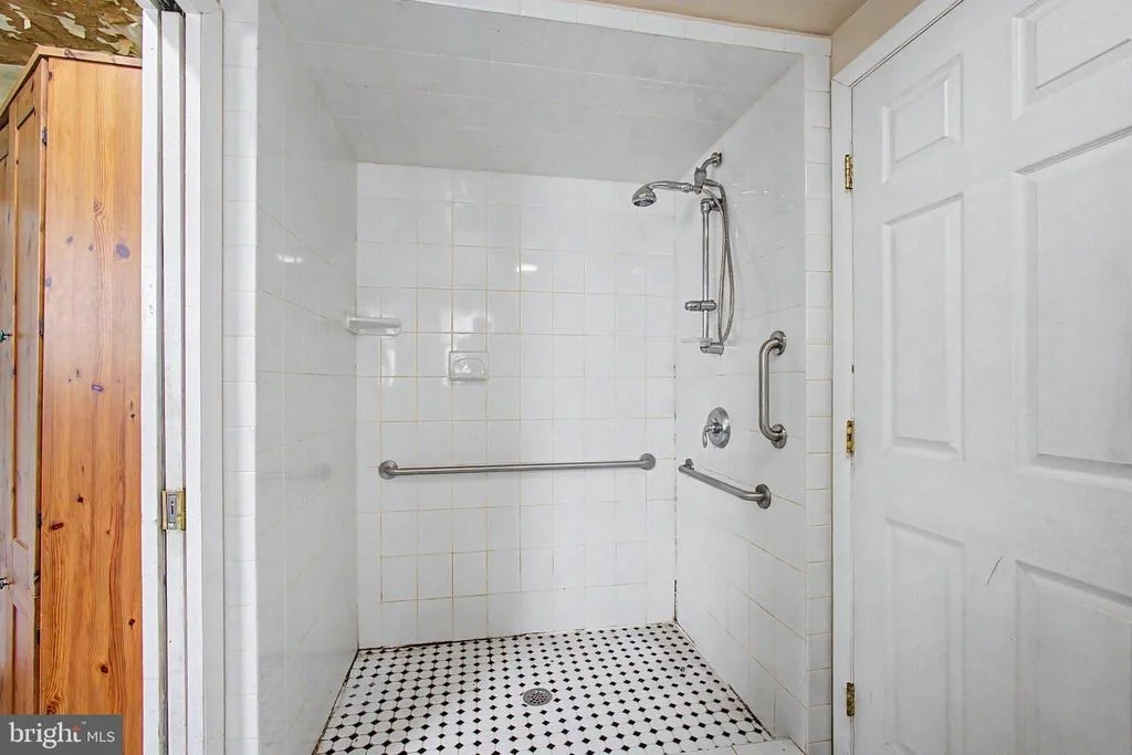 Photo of 93 LOCUST AVENUE