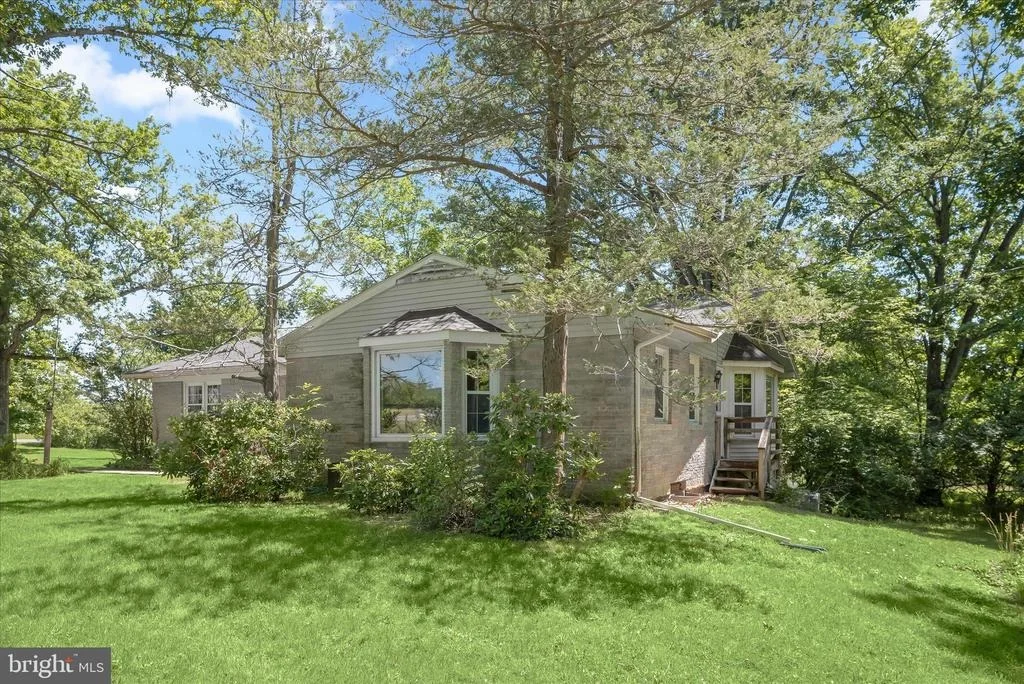 Photo of 9915 MASSER ROAD