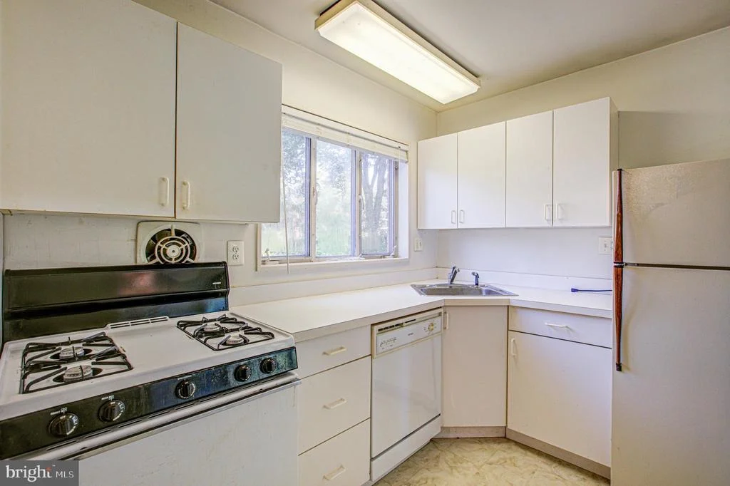 Photo of 7420 AXTON