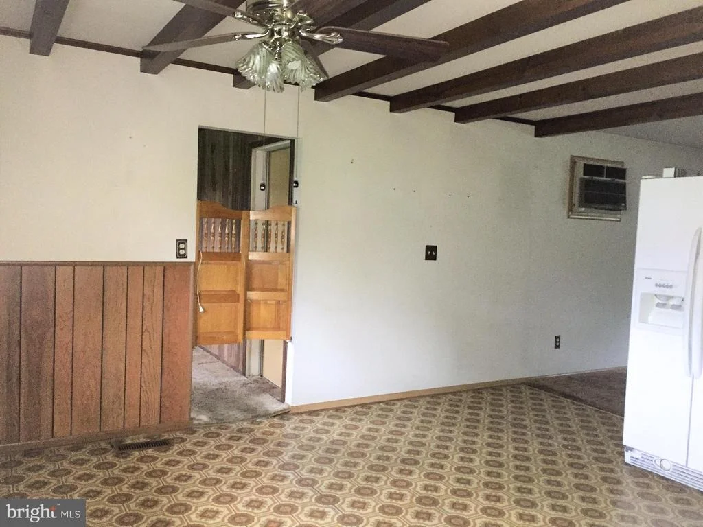 Photo of 433 CENTER STREET