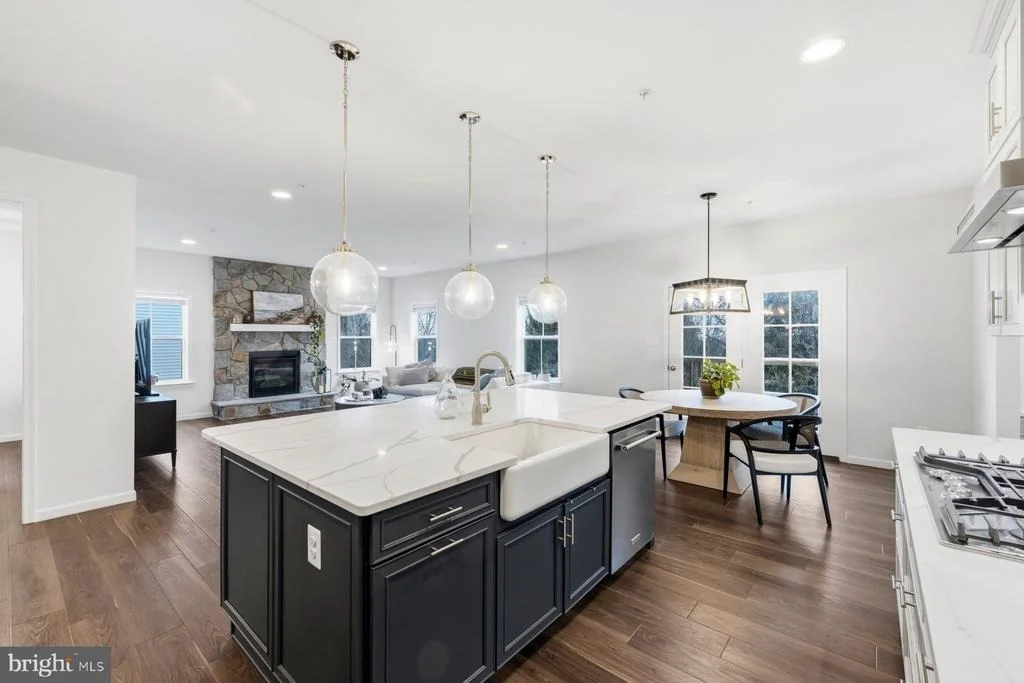 Photo of 2758 HILLFIELD DRIVE