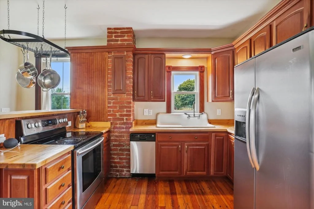 Photo of 6000 OLNEY LAYTONSVILLE ROAD