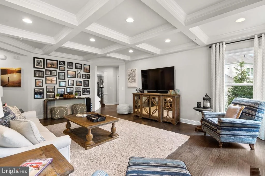 Photo of 17110 OLD VIC BOULEVARD