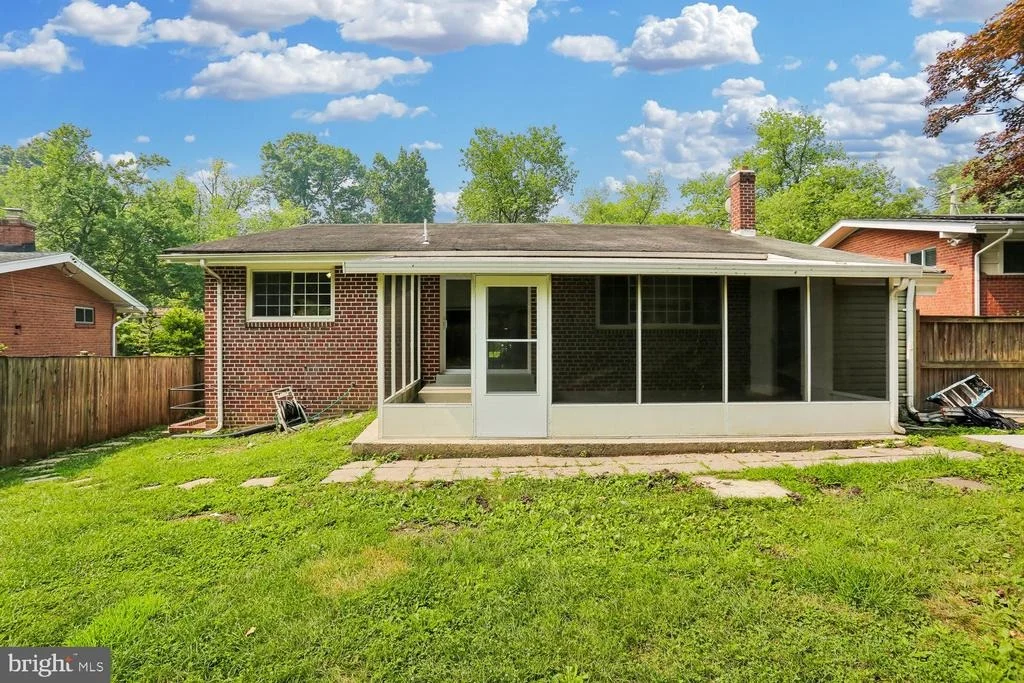 Photo of 811 KENBROOK DRIVE