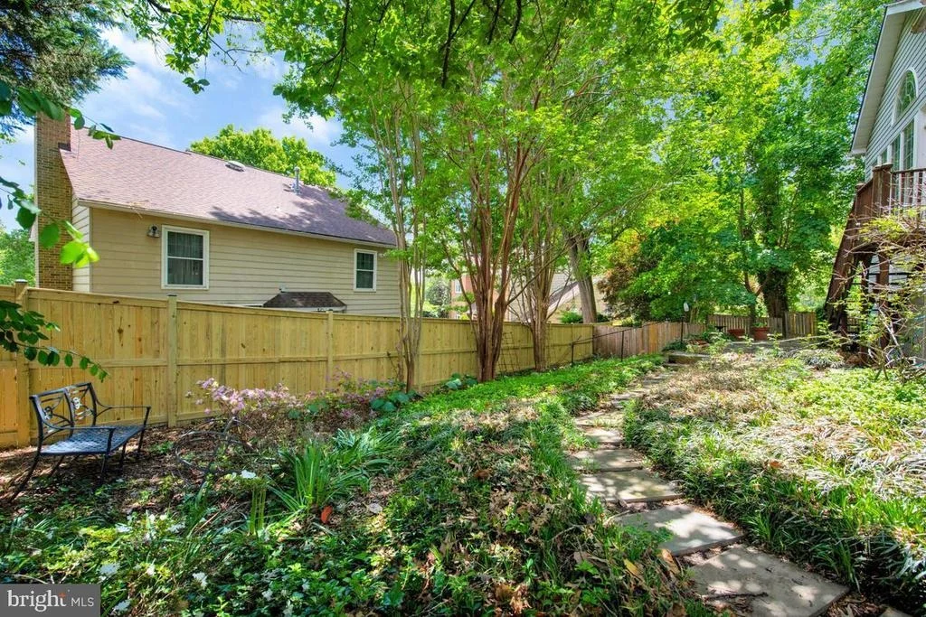 Photo of 8929 COLESVILLE ROAD