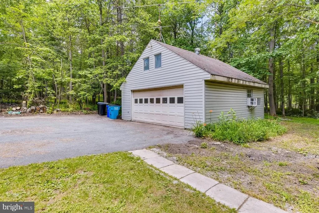 Photo of 10833 GAMBRILL PARK ROAD