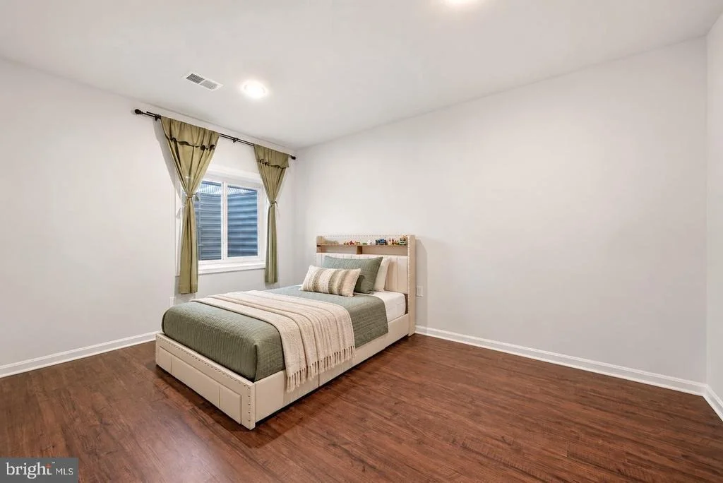 Photo of 2319 HAWKSHILL DRIVE