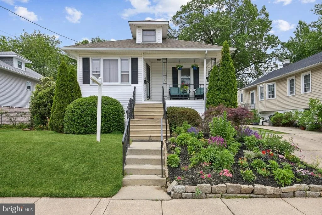 Photo of 211 BARLOW AVENUE