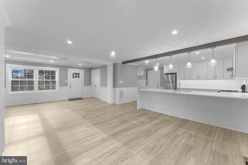 Photo of 305 WINE STREET