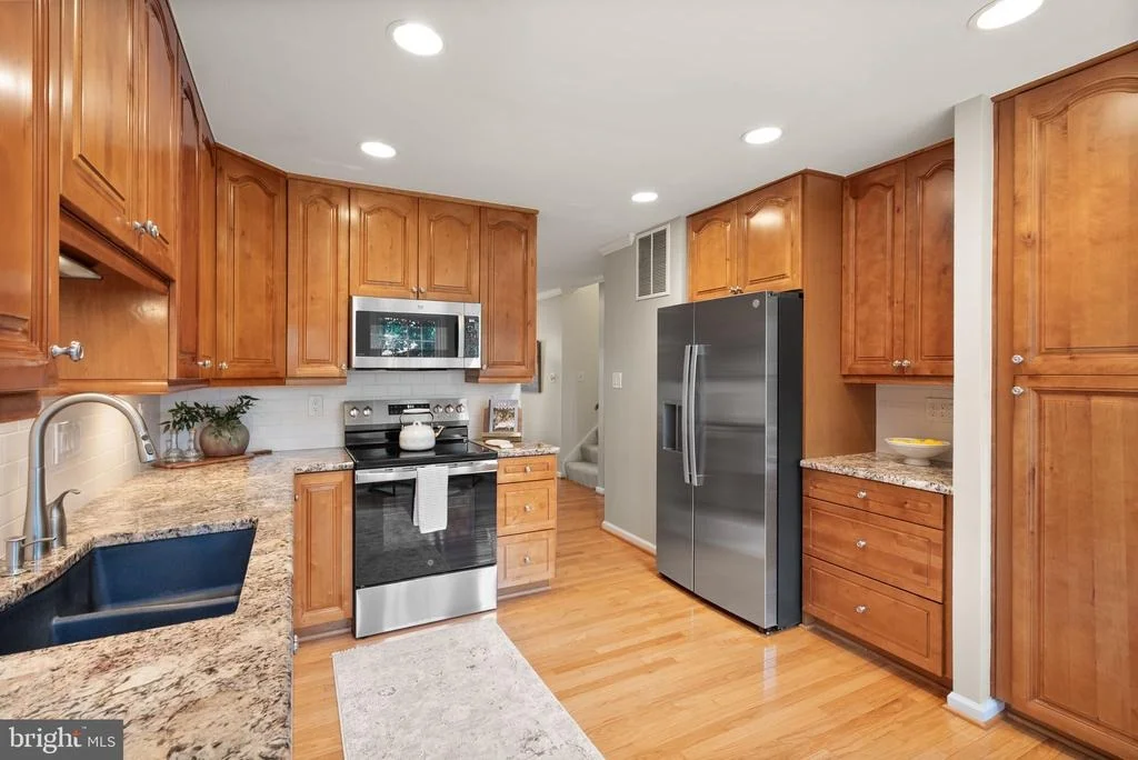 Photo of 8906 TAILCOAT COURT