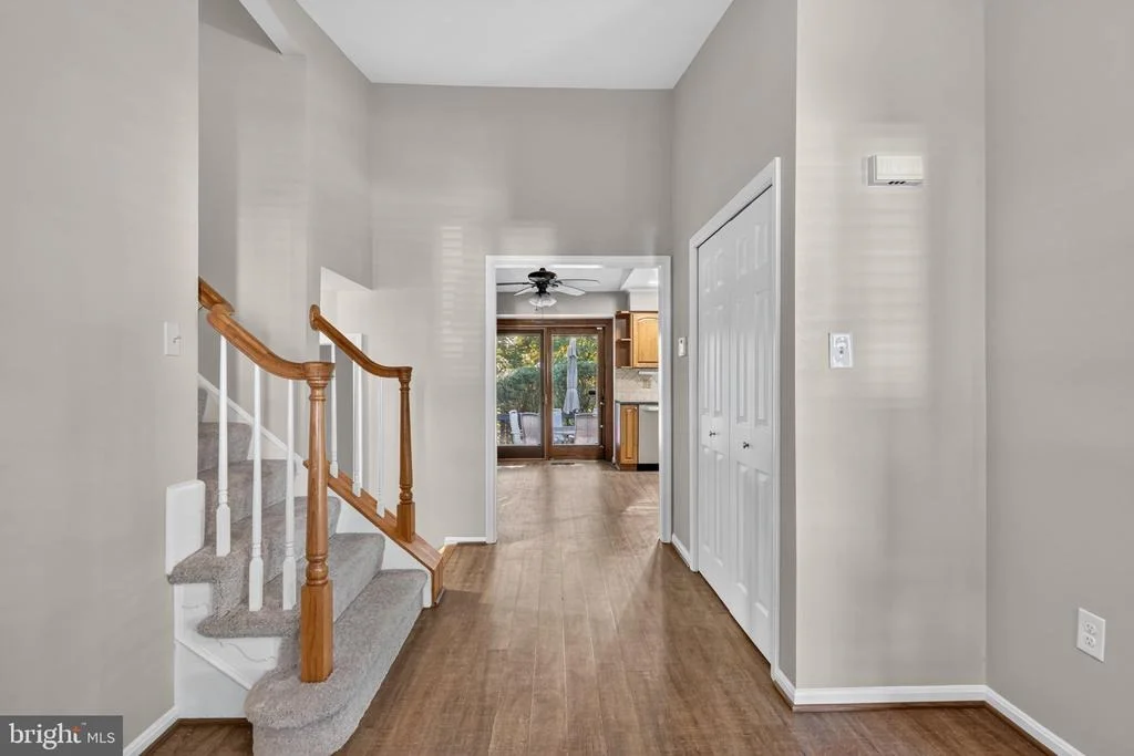 Photo of 7111 CARNATION COURT