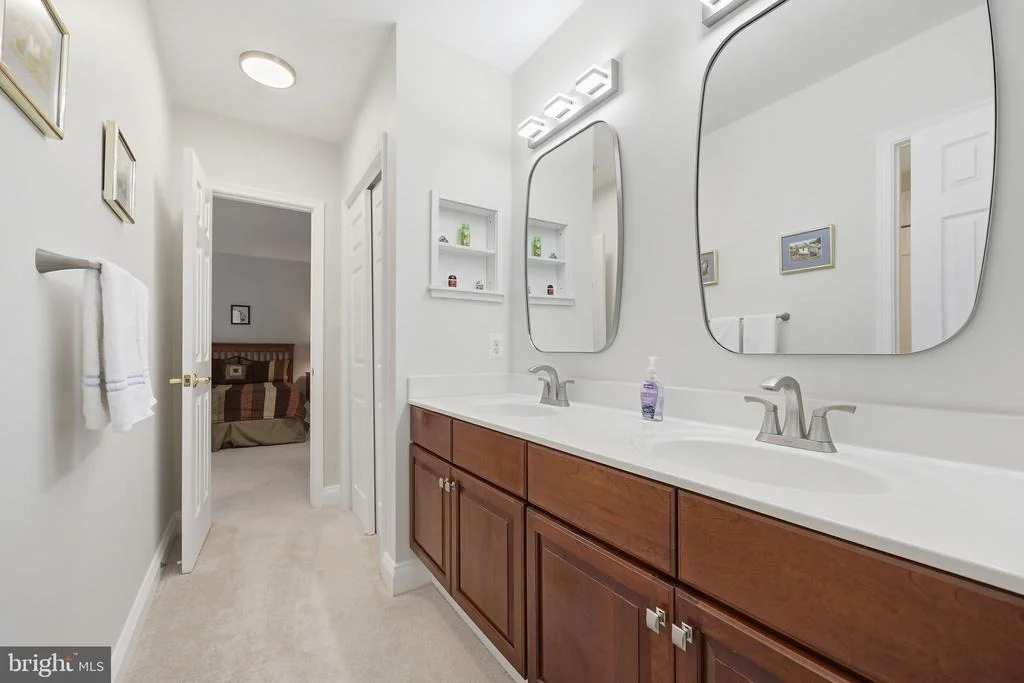 Photo of 5019 TOTHILL