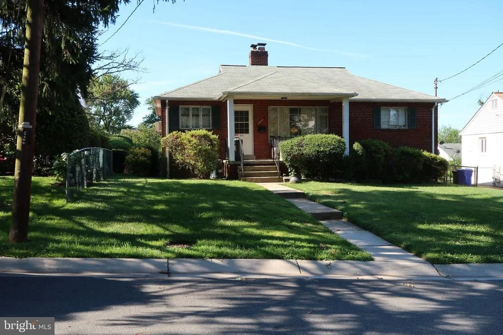 Photo of 2424 HOMESTEAD DRIVE